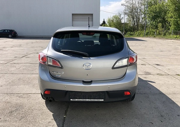 Mazda 3 cena 17700 przebieg: 200000, rok produkcji 2010 z Łódź małe 704